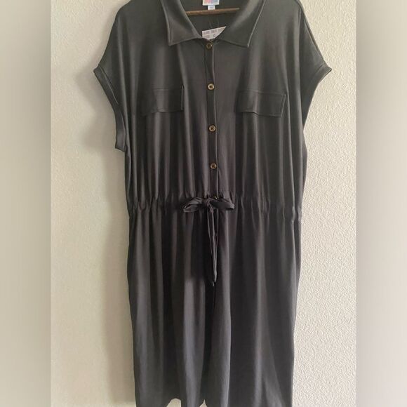 NWT Women Plus LulaRoe Gray Ribbed Stacie Shirt Short Sleeve Dress 2X 2XL 22-24 - Picture 3 of 6